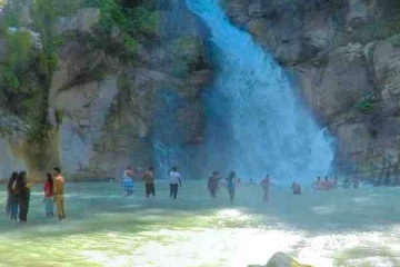 மூவரை பலியெடுத்த நீர்வீழ்ச்சி