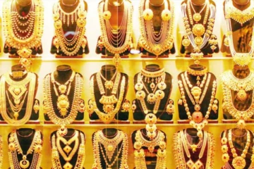 இன்றும் மலைபோல் சரிந்த தங்கத்தில் விலை! படுகுஷியில் மக்கள்