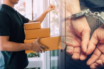 யாழ் இளவாலையில் கூரியர் சேவையாளர் மீது தாக்குதல்