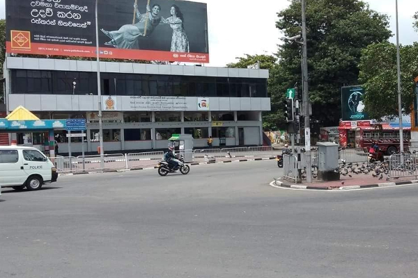 மக்கள் நடமாட்டம் இன்றி வெறிச்சோடி காணப்படும் இலங்கையின் முக்கிய பகுதி! | Colombo That Is Deserted Without People Moving மக்கள் நடமாட்டம் இன்றி வெறிச்சோடி காணப்படும் இலங்கையின் முக்கிய பகுதி! | Colombo That Is Deserted Without People Moving