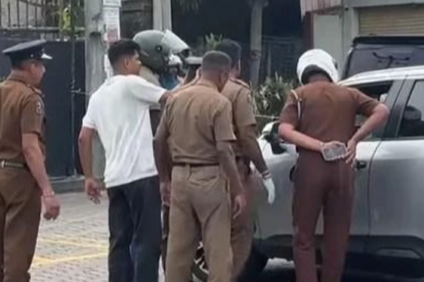 சட்டத்தரணி உள்ளிட்ட இரட்டைக்கொலை! சஜித்தின் நிலைப்பாட்டுக்கு விஜயபால வழங்கிய பதில் | Double Mu Rder Case Involving A Lawyer சட்டத்தரணி உள்ளிட்ட இரட்டைக்கொலை! சஜித்தின் நிலைப்பாட்டுக்கு விஜயபால வழங்கிய பதில் | Double Mu Rder Case Involving A Lawyer