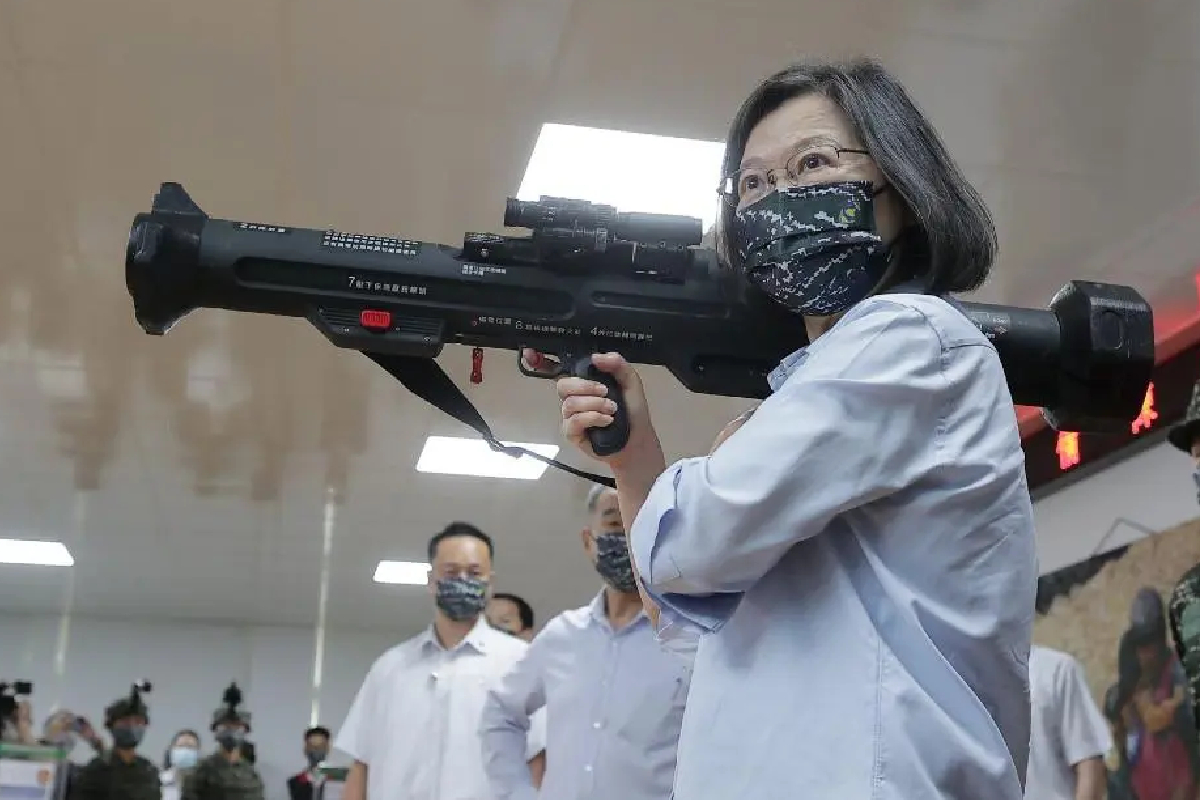 தாய்வானுக்குப் புதிய போர் ஆயுதங்கள் : அமெரிக்காவின் முடிவால் சீனா கடும் அதிருப்தி | New Weapons Of War For Taiwan