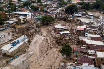 வெனிசூலாவில் மண்சரிவில் சிக்கிய 36 பேருக்கு நேர்ந்த கதி!