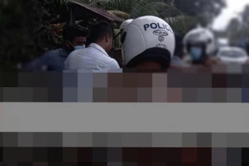 ප්රසිද්ධ රංගන ශිල්පියෙකුට මහපාරෙදි ගුටි වරුසාවක්..ගුරුවරියකට කළ වැඩෙන් ප්රදේශවාසීන් හොදටම නෙළයි.