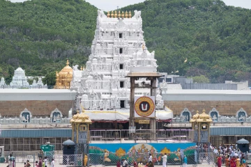 வெறும் ரூ.1,11,116 மட்டுமே : ஹெலிகாப்டர் மூலம் ஏழுமலையானை தரிசிக்கலாம்