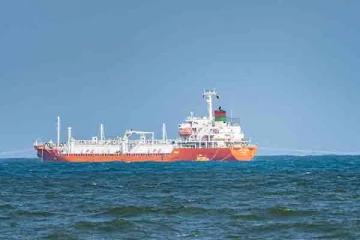 இலங்கை வந்தடைந்துள்ள எரிபொருள் தாங்கிய கப்பல்