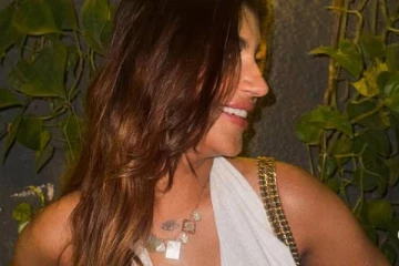 கிளாமர் லுக்கில் மிரட்டும் யாஷிகா ஆனந்த்!! ரீசெண்ட் புகைப்படங்கள்..