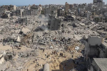 காசாவில் நூற்றுக்கணக்கான உடல்கள் அடங்கிய புதைகுழிகள் : வெளியான அறிக்கை