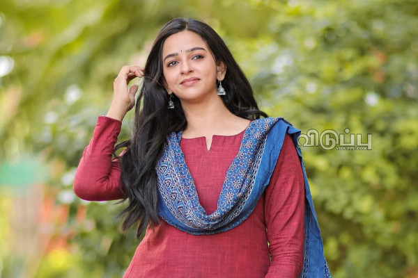 பிக் பாஸ் டைட்டில் ஜெயிக்க 30 லட்சம் செலவு செய்தாரா திவ்யா கணேஷ்? அவரே சொன்ன பதில் | Did Divya Ganesh Spent This For Bigg Boss 9 Pr