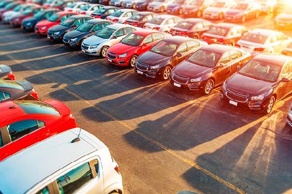 வாகன சந்தையில் ஏற்பட்டுள்ள மாற்றம்! புதிய வாகனங்களை வாங்க குவியும் இலங்கையர்கள் | New And Old Vehicle Registrations Increase