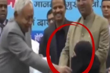 இஸ்லாமிய பெண்ணின் ஹிஜாப்பை பிடித்து இழுத்த பீகார் முதல்வர்: வெளியான வீடியோ