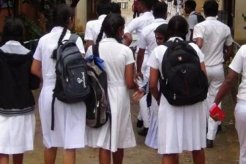 தந்தை உயிரிழந்த நிலையில் வறுமையில் கல்வி கற்று வரும் மாணவியின் கோரிக்கை!