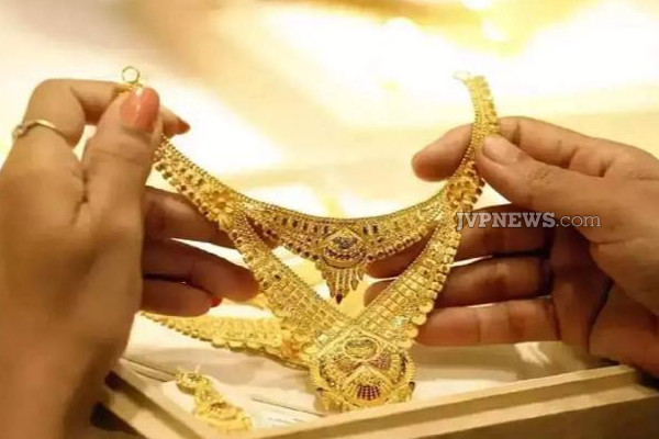 இலங்கையில் இன்றைய தினம் தங்கத்தின் விலையில் ஏற்பட்டுள்ள மாற்றம்! | The Change In The Price Of Gold Today In Sri Lanka