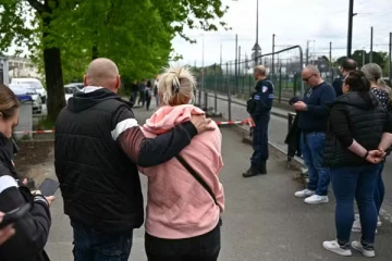 பிரான்ஸ் பாடசாலை கத்திக்குத்தில் ஒருவர் உயிரிழப்பு; மூவர் காயம்