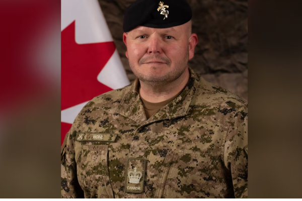 லாட்வியாவில் பணியில் இருந்த கனடிய படை அதிகாரி மரணம் | Edmonton Based Canadian Armed Forces