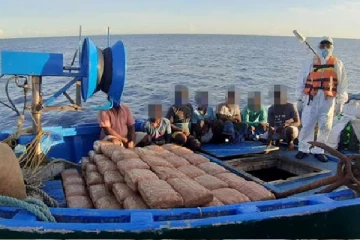 கேரள கஞ்சா போதைப்பொருளுடன் சிக்கிய 7 இந்தியர்கள்