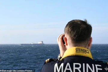 பிரித்தானியாவின் உதவி.. அதிரடி காட்டிய பிரெஞ்சு கடற்படை: சிக்கிய ரஷ்ய எண்ணெய் கப்பல்