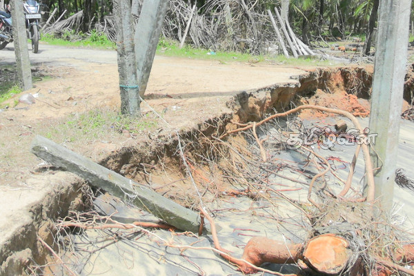 அம்பாறை மாவட்டத்தின் முக்கிய தமிழ் கிராமம் கடலில் மூழ்கும் அபாயம்! விடுக்கப்பட்டுள்ள அவசர கோரிக்கை | Attapallam Area At Risk Of Sinking Into The Sea