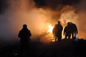 11 பேரை உயிரோடு எரித்து துடிக்க துடிக்க கொலை செய்த கொடூரம்! மியான்மரில் நடந்த அதிர்ச்சி சம்பவம்