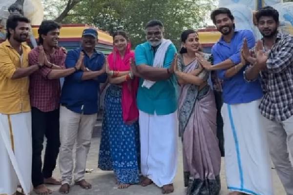 அய்யனார் துணை சீரியல் நடிகை மதுமிதாவா இது!! சேலையில் இப்படியிருக்காங்க.. | Ayyanar Thunai Madhumitha H Photoshoot Video