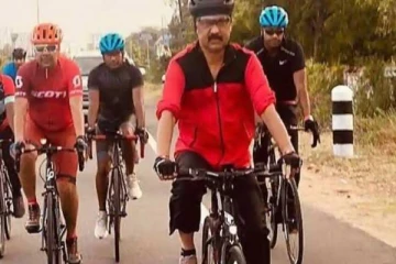 முக ஸ்டாலின் ஓட்டி வந்த சைக்கிளின் விலை என்ன தெரியுமா?