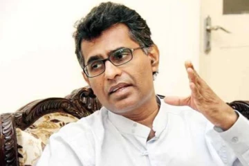 அரசாங்கத்தில் இந்த மூவருக்கு முறையான கல்வி அறிவு இல்லை! சம்பிக்க