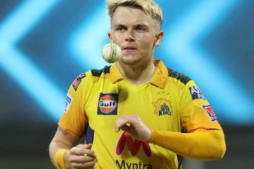 சுட்டி குழந்தை சாம் கரன் விலகல் :  அதிர்ச்சியில் சிஎஸ்கே