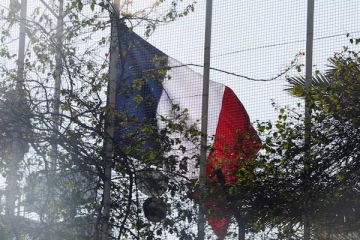 12 ஆண்டுகளுக்குப் பின் சிரியாவிலுள்ள தூதரகத்தில் கொடியேற்றிய பிரான்ஸ்