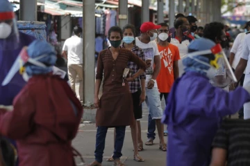 இலங்கையில் வேகமாக பரவும் திரிபடைந்த கோவிட் வைரஸ் - பயணங்களை தவிர்க்குமாறு கோரிக்கை