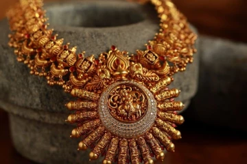 4 நாட்களாக குறைந்த தங்கம் விலை - இன்றைய நிலவரம்