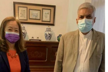 රනිල් හදිස්සියේම හමු වූ කෙනා...