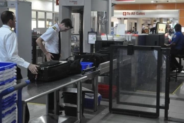 கட்டுநாயக்க விமான நிலையத்தில் கைதான வியாபாரி