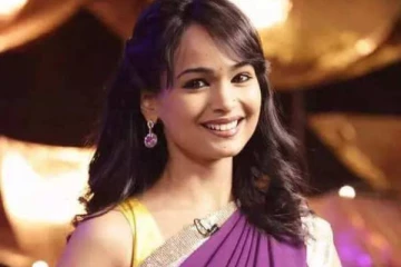 நடிகை கல்யாணியா இது, அவரது கணவர் மற்றும் அழகிய மகளை பார்த்துள்ளீர்களா?- லேட்டஸ்ட் போட்டோ