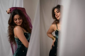 ஹோம்லி லுக்கில் நடிகை தேஜுஅஸ்வினி.. இணையத்தை கலக்கும் கிளிக்ஸ்