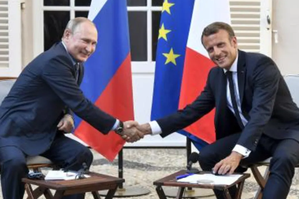 பிரான்ஸ் அதிபரிடம்  எச்சரிக்கை தகவல் ஒன்றை பகிர்ந்த  புடின்! | Putin Shared A Warning With The French President