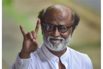 முதல்வர் ஸ்டாலினை சந்தித்த ரஜினிகாந்த்: கொரோனா நிவாரண நிதிக்கு ரூ.50 லட்சம் வழங்கினார்