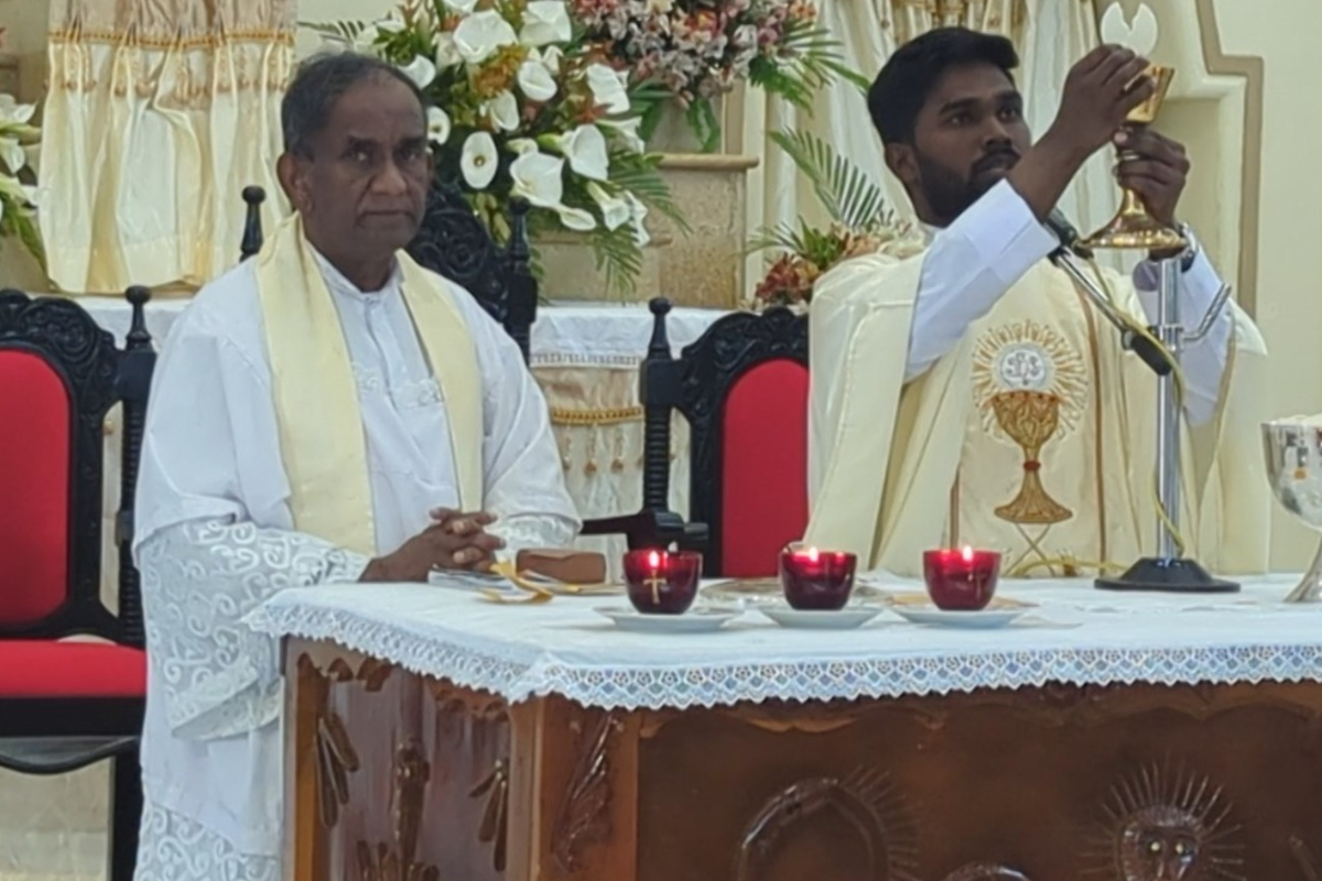 மலையகத்திலும் பலத்த பாதுகாப்புடன் உயிர்த்த ஞாயிறு தின வழிபாடுகள் | Easter Sunday Services Central Province மலையகத்திலும் பலத்த பாதுகாப்புடன் உயிர்த்த ஞாயிறு தின வழிபாடுகள் | Easter Sunday Services Central Province