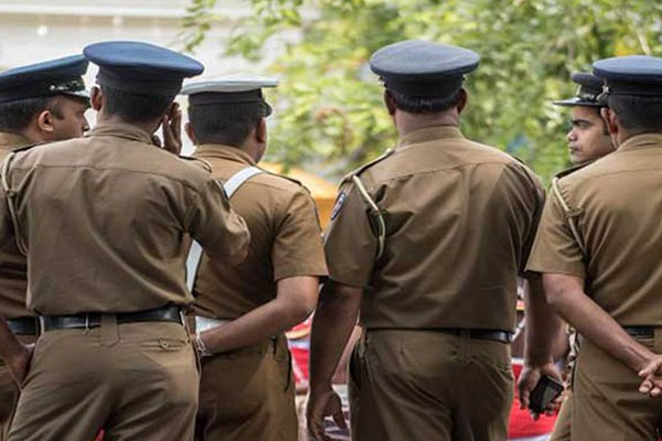 தாயின் முன்னிலையில் மகளை வன்கொடுமை செய்த பொலிஸார் | Harassment Of Daughter In Presence Of Mother