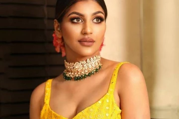 இறுக்கமான ஆடையில் முரட்டு குத்து பட நடிகை வெளியிட்ட போட்டோஷூட்!! புகைப்படம்..