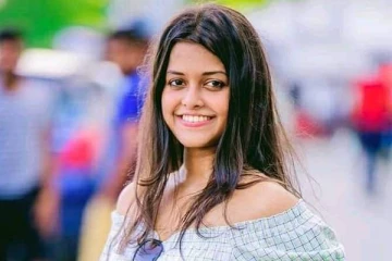 இலங்கை நாடாளுமன்றம் செல்லும் மெனிகே புகழ் யொஹானி!