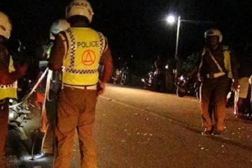 யாழ் - கொழும்பு சொகுசு பேருந்தில் மோதி குடிமகன் உயிரிழப்பு