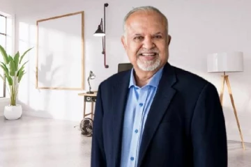 வாடகை டாக்ஸி சாரதியாக வாழ்க்கையை தொடங்கியவர்... மலைக்க வைக்கும் அவரது சொத்து மதிப்பு