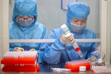 வெறும் 4 நிமிடங்களில் கொரோனாவை கண்டறிய முடியும்! சீன விஞ்ஞானிகள் அசத்தல் கண்டுபிடிப்பு