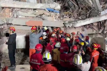 ரமலான் தொழுகை - 700 இஸ்லாமியர்கள் பூமிக்குள் புதைந்து மரணம்