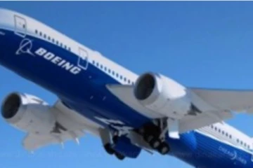 நடுவானில் பறக்கும் போது தீப்பற்றிய விமானம் : போயிங் 777 ரக விமான சேவை தற்காலிகமாக நிறுத்தம்!