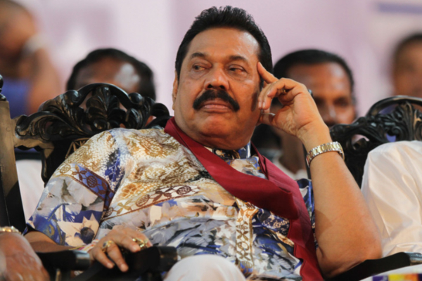 வீட்டை விட்டு வெளியேறும் மகிந்த! தொடரும் ராஜபக்ச குடும்பத்தின் பரிதாப நிலை | Mahinda Leaves Official Home