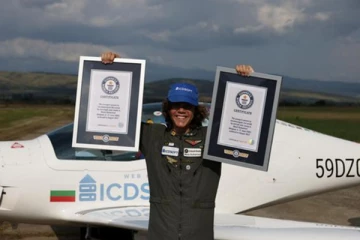 17 வயதில் 52 நாடுகளை தனியாக சுற்றி சாதனை படைத்த சிறுவன் - குவியும் வாழ்த்துக்கள்