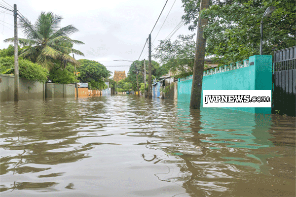 வெள்ளத்தில் மூழ்கியது யாழ் நல்லூர் கோவில் | Jaffna Nallur Temple Submerged In Floods