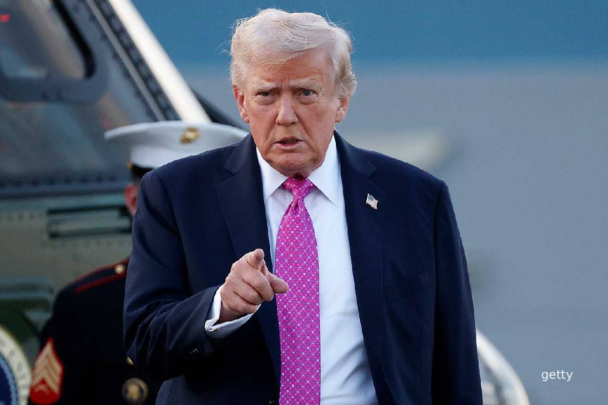 அடுத்த குறி தப்பாது... ஈரானின் கார்க் தீவுகள் மீதான தாக்குதலுக்குப் பிறகு ட்ரம்ப் மிரட்டல் | Trump Hails Dramatic Bombing