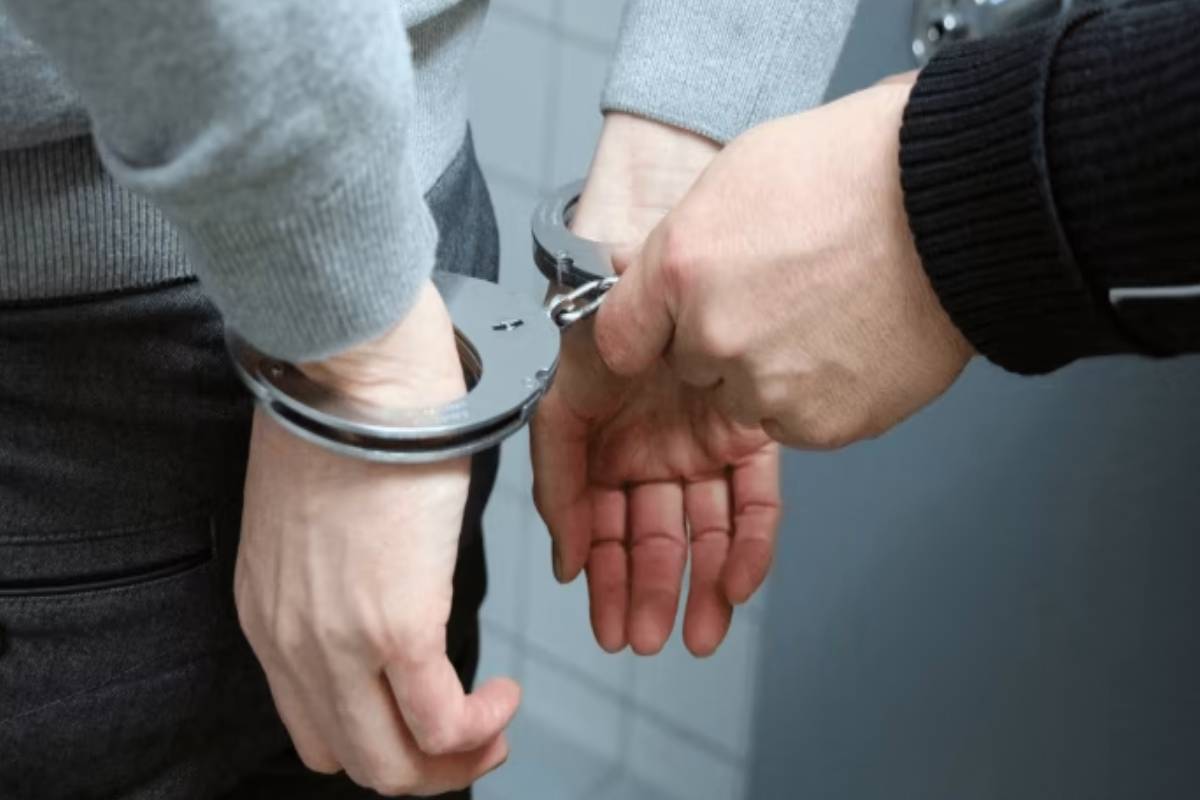 வர்த்தகரை கொலை செய்யத் திட்டமிட்டவர் துப்பாக்கியுடன் கைது | Man Planned Murder Businessman Arrested Firearm